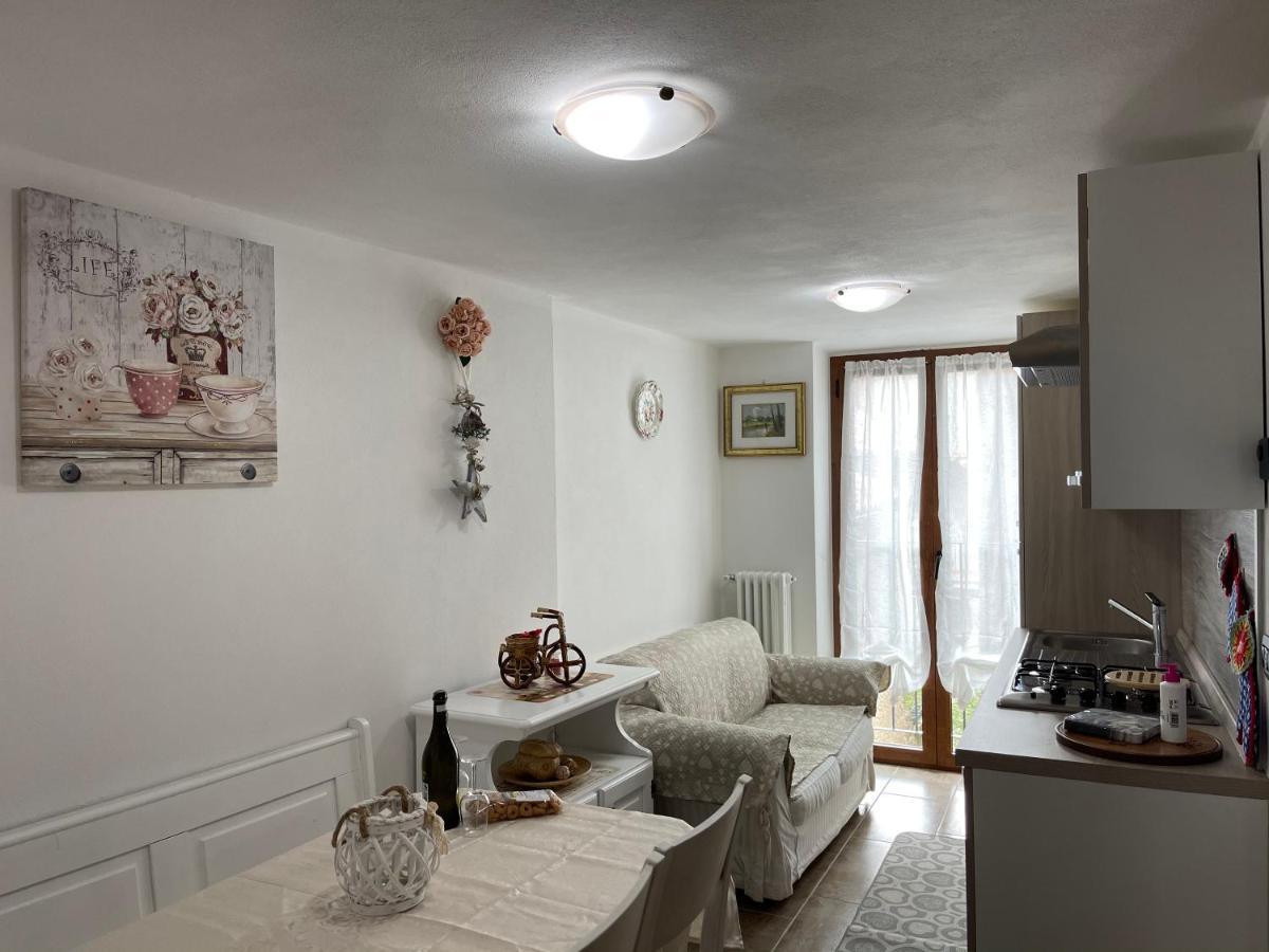 La Casa Di Pucci Nel Borgo Affrescato Di Parlasco Cortenova Eksteriør bilde