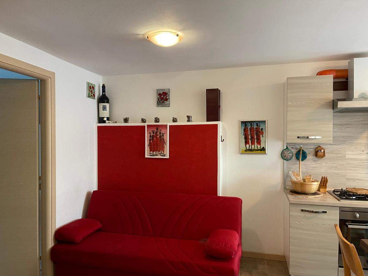La Casa Di Pucci Nel Borgo Affrescato Di Parlasco Cortenova Eksteriør bilde