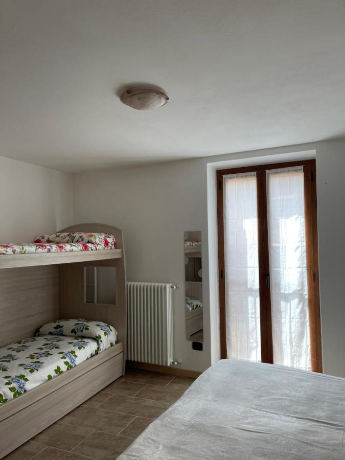 La Casa Di Pucci Nel Borgo Affrescato Di Parlasco Cortenova Eksteriør bilde